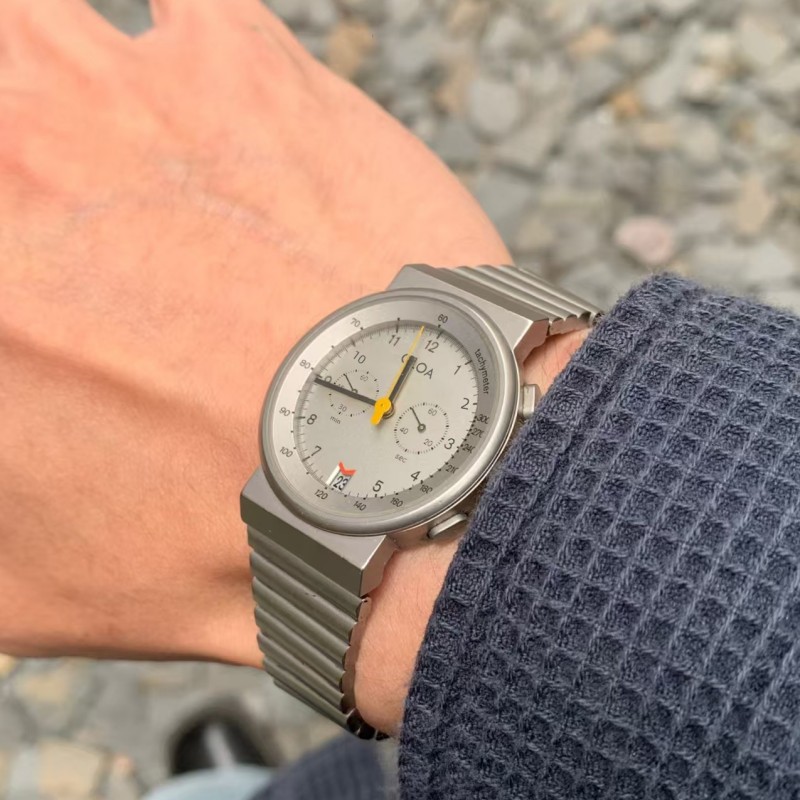 CILOA silver round watch men's - đánh giá và giá Luxury Watch Trends 2025