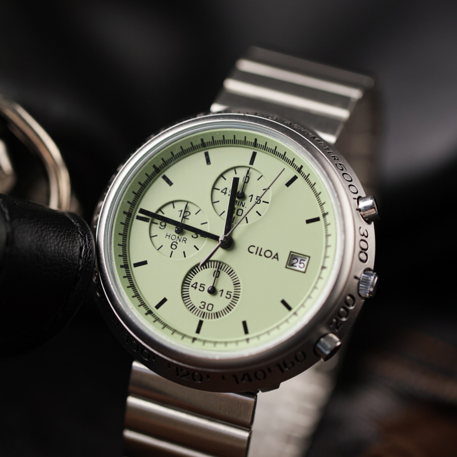 CILOA large dial high-end watc - đánh giá và giá Luxury Watch Trends 2025
